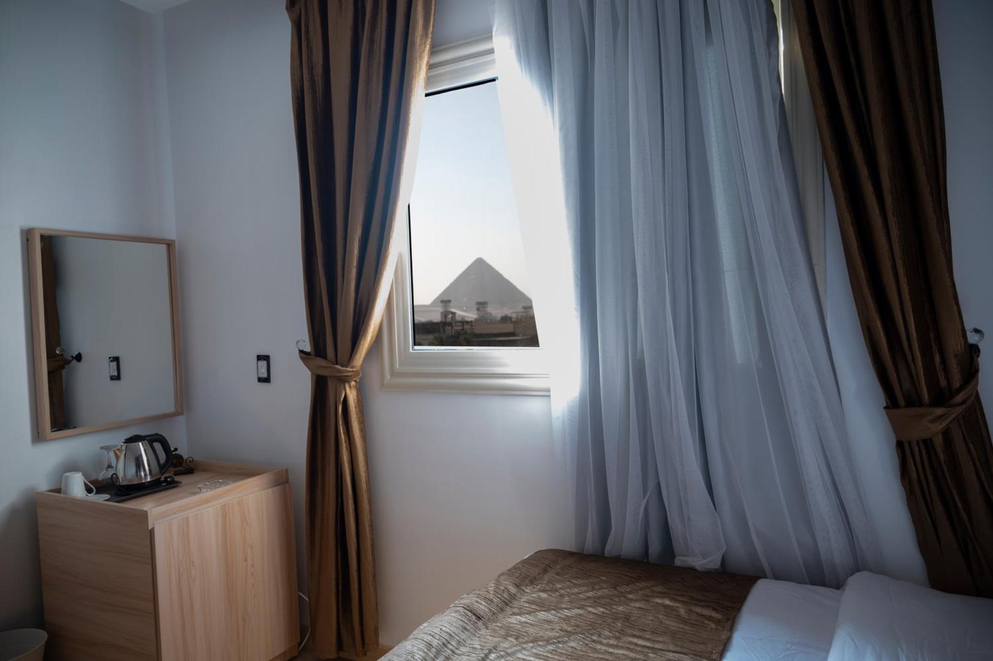 Palm Pyramids View Hotel Kafrat al Jabal Exterior photo